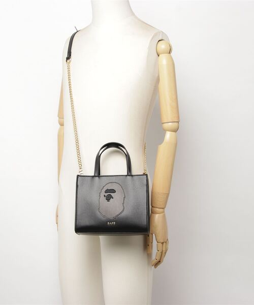 A BATHING APE(アベイシングエイプ)の「APE HEAD PATCHED BAG L(ショルダーバッグ・レディース・グレー/ブラック・FREE)」の12枚目の写真