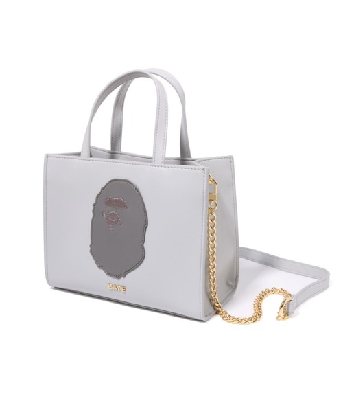 A BATHING APE(アベイシングエイプ)の「APE HEAD PATCHED BAG L(ショルダーバッグ・レディース・グレー/ブラック・FREE)」の1枚目の写真