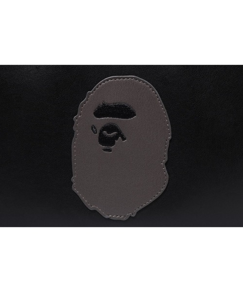 A BATHING APE(アベイシングエイプ)の「APE HEAD PATCHED BAG L(ショルダーバッグ・レディース・グレー/ブラック・FREE)」の5枚目の写真