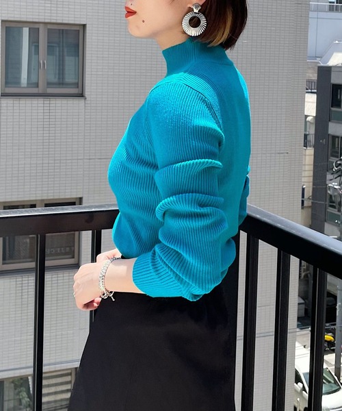 PAGEBOY（ページボーイ）の「ハイネックリブニット（ニット/セーター・レディース・ブラック/オフホワイト/ターコイズブルー/オレンジ/ブルー系その他/グリーン系その他3・FREE）」の4枚目の写真