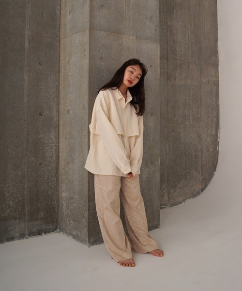 TINA：JOJUN（ティーナジョジュン）の「ダマスク柄 ワイドパンツ TINA：JOJUN（その他パンツ・レディース・ベージュ/ネイビー・S/M）」の5枚目の写真