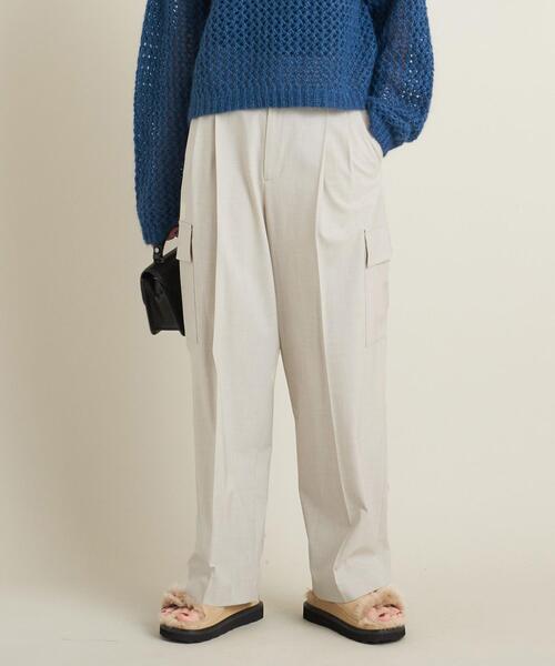 BEAUTY&YOUTH UNITED ARROWS（ビューティーアンドユースユナイテッドアローズ）の「ポリエステルブレンド タック カーゴパンツ -ウォッシャブル-（その他パンツ・レディース・モカ/その他1/ナチュラル・S/M）」の4枚目の写真