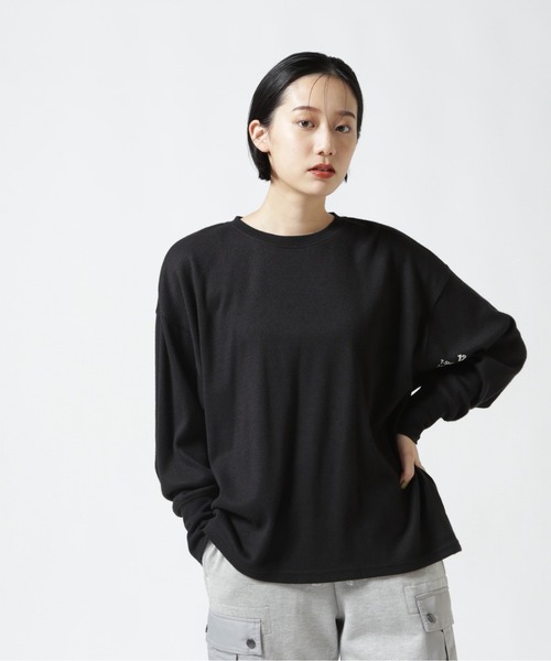 AVIREX（アヴィレックス）の「L/S HONEY COMBI PRINT PULLOVER/ ハニカムコンビプリントプルオーバー（Tシャツ/カットソー・レディース・ブラック/キナリ・F）」の4枚目の写真