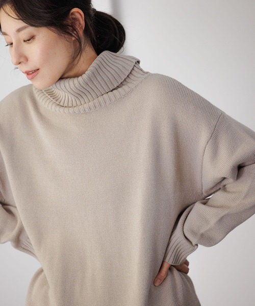 LEPSIM（レプシィム）の「7ゲージ満たされタートルニットプルオーバー　294949（ニット/セーター・レディース・ブルー/ブラック/レッド/ラベンダー/グレイッシュベージュ/キャメル・FREE）」の3枚目の写真