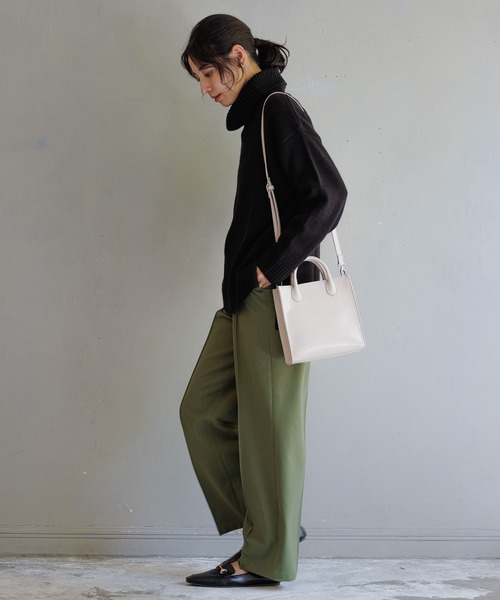 LEPSIM（レプシィム）の「7ゲージ満たされタートルニットプルオーバー　294949（ニット/セーター・レディース・ブルー/ブラック/レッド/ラベンダー/グレイッシュベージュ/キャメル・FREE）」の8枚目の写真