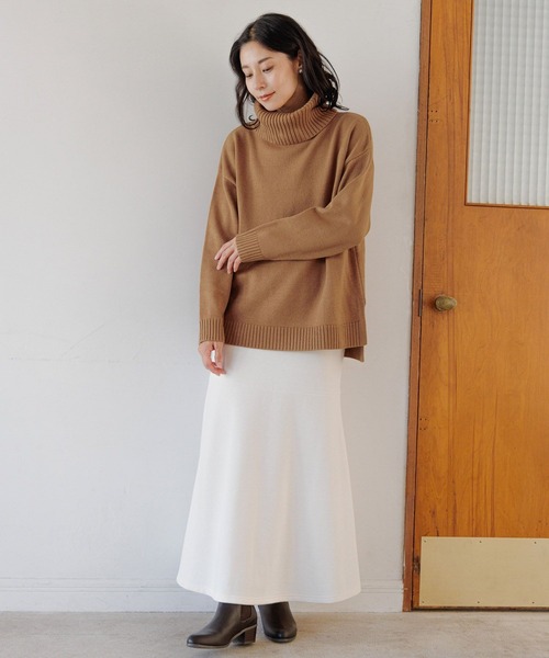 LEPSIM（レプシィム）の「7ゲージ満たされタートルニットプルオーバー　294949（ニット/セーター・レディース・ブルー/ブラック/レッド/ラベンダー/グレイッシュベージュ/キャメル・FREE）」の18枚目の写真