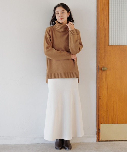 LEPSIM（レプシィム）の「7ゲージ満たされタートルニットプルオーバー　294949（ニット/セーター・レディース・ブルー/ブラック/レッド/ラベンダー/グレイッシュベージュ/キャメル・FREE）」の19枚目の写真