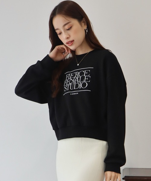 buoy buoy ショート丈スウェット BLUEEAST（ブルーイースト）の「ロゴ刺繍＆プリント ショート丈