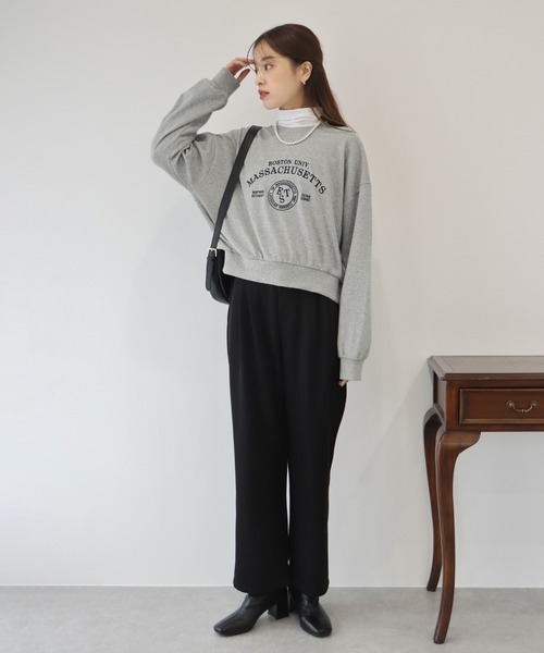 BLUEEAST（ブルーイースト）の「ロゴ刺繍＆プリント ショート丈スウェット（スウェット・レディース・ブラック/グレー/ピンク/ブルー/ライトグレー・MEDIUM）」の14枚目の写真