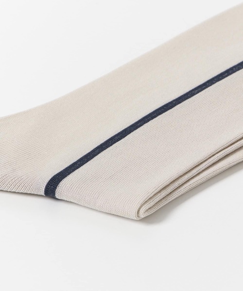 URBAN RESEARCH DOORS（アーバンリサーチドアーズ）の「LIFE STYLE TAILOR　サイドラインドレスソックス（ソックス/靴下・メンズ・ネイビー/ベージュ系その他/ブラウン・-）」の4枚目の写真