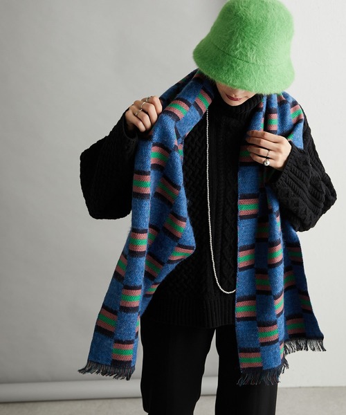 ear PAPILLONNER（イアパピヨネ）の「【P.CORNILLON（ピーコルニヨン）】ランダムボーダーストール（ストール/ショール・レディース・ブルー/オレンジ・FREE）」の3枚目の写真