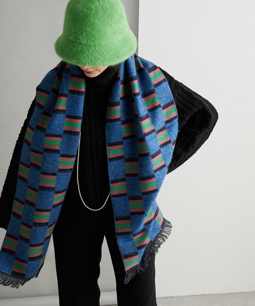 ear PAPILLONNER（イアパピヨネ）の「【P.CORNILLON（ピーコルニヨン）】ランダムボーダーストール（ストール/ショール・レディース・ブルー/オレンジ・FREE）」の7枚目の写真