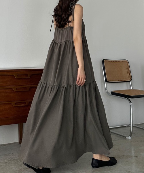 Louere（ルエレ）の「リボンティアードキャミワンピース（ワンピース・レディース・ブラック/クリーム/ライトグレー/ベージュ/チャコール・SMALL/MEDIUM/LARGE/X-LARGE）」の9枚目の写真