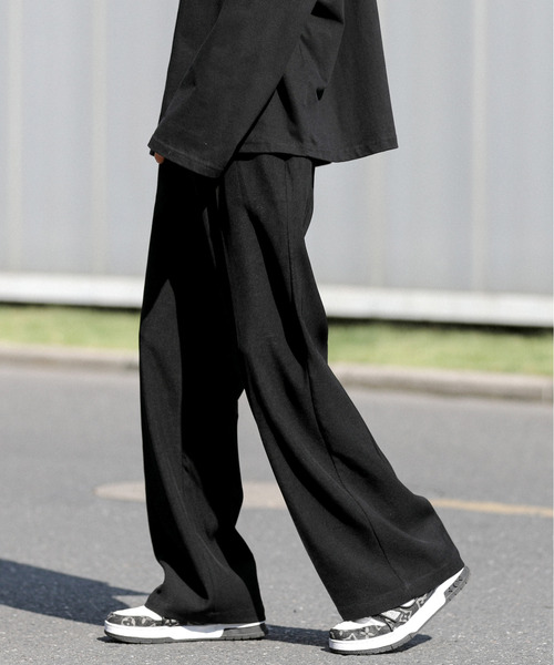 neos（ネオス）の「【neos -addictive design-】ルーズシルエット センタープレス セミフレア スラックス パンツ（スラックス・メンズ・ブラック/チャコールグレー/グリーン/ブラウン・MEDIUM/LARGE）」の2枚目の写真