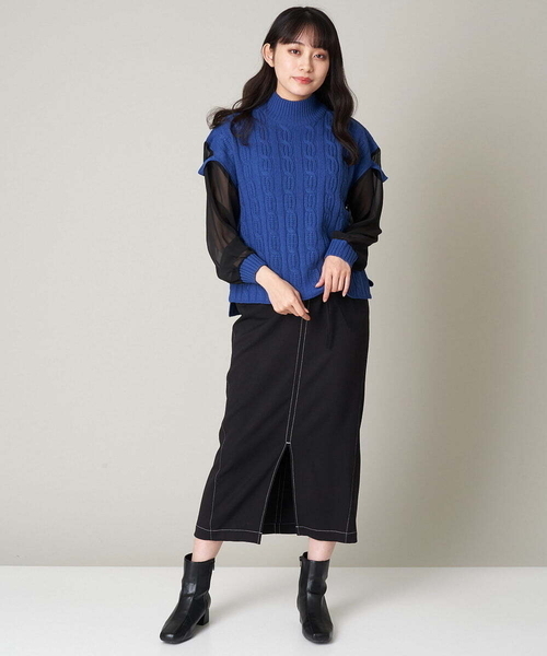 A de a.v.v（アードアー・ヴェ・ヴェ）の「袖レイヤード風ドッキングニット（ニット/セーター・レディース・ブラック/ブルー・38/36）」の5枚目の写真