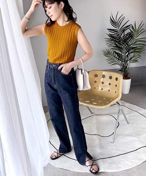 classicalelf(クラシカルエルフ)の「今季の映えアイテム。ケーブル編みニットタンク【アンサンブル可能】(タンクトップ・レディース・グリーン/イエロー/ベージュ/グレイッシュベージュ/ブラック・LARGE/MEDIUM/SMALL/X-LARGE)」の7枚目の写真