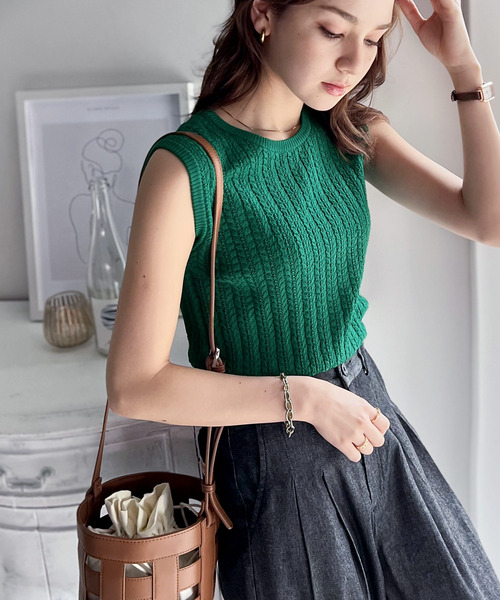 classicalelf(クラシカルエルフ)の「今季の映えアイテム。ケーブル編みニットタンク【アンサンブル可能】(タンクトップ・レディース・グリーン/イエロー/ベージュ/グレイッシュベージュ/ブラック・LARGE/MEDIUM/SMALL/X-LARGE)」の15枚目の写真