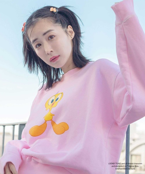 qumerry.（キュメリ）の「TWEETYスウェットプルオーバー（スウェット・レディース・イエロー/ピンク・FREE）」の4枚目の写真