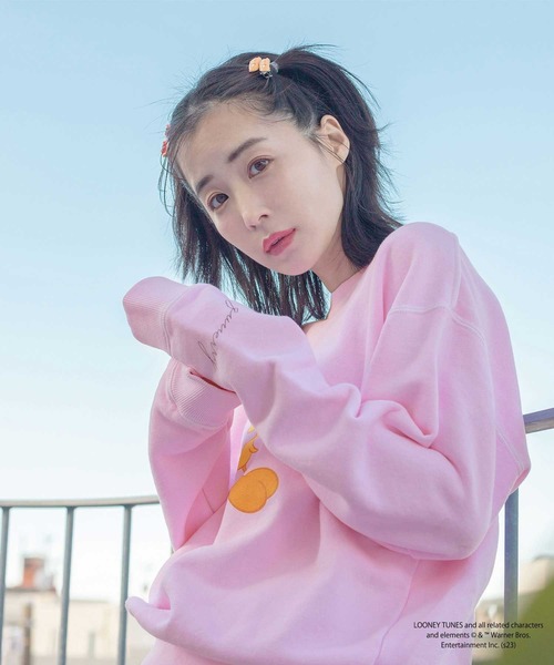 qumerry.（キュメリ）の「TWEETYスウェットプルオーバー（スウェット・レディース・イエロー/ピンク・FREE）」の5枚目の写真