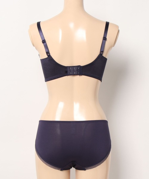 AMOSTYLE BY TRIUMPH（アモスタイルバイトリンプ）の「【WEB限定ブラ＆ショーツセット】【脇高設計でバストふっくら。アウターをすっきり着こなせる】チャーミングラマースリムライン ブラ＆ショーツセット マーブル アモスタイル ステッチ【A,B,C,Dカップ】AMST965 WHU + Hikini JX（ブラ&ショーツ・レディース・ブルー/ホワイト/グリーン・A70/A75/B65/B70/B75/C65/C70/C75/C80/D65/D70/D75/D80）」の19枚目の写真