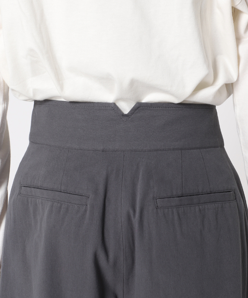 B.C STOCK(ベーセーストック)の「リボンパンツ(スラックス・レディース・ベージュ/ブラック・SMALL/MEDIUM)」の16枚目の写真