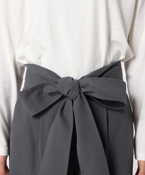 B.C STOCK(ベーセーストック)の「リボンパンツ(スラックス・レディース・ベージュ/ブラック・SMALL/MEDIUM)」の18枚目の写真