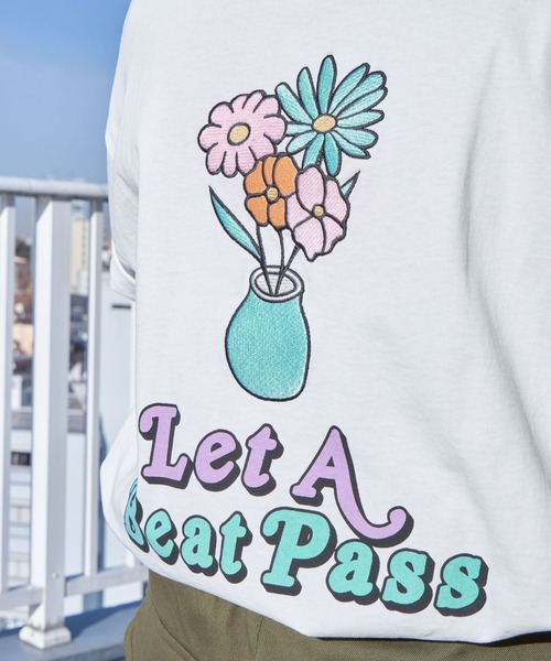 PBLIM(ページボーイリム)の「PAGEBOYLIM/カラフルフラワーT(Tシャツ/カットソー・レディース・ネイビー/オフホワイト/ピンク・MEDIUM/LARGE)」の10枚目の写真