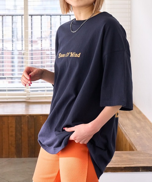 PBLIM(ページボーイリム)の「PAGEBOYLIM/カラフルフラワーT(Tシャツ/カットソー・レディース・ネイビー/オフホワイト/ピンク・MEDIUM/LARGE)」の19枚目の写真