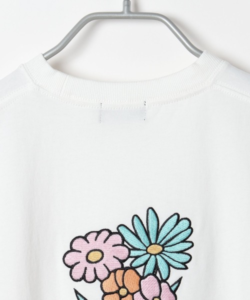 PBLIM(ページボーイリム)の「PAGEBOYLIM/カラフルフラワーT(Tシャツ/カットソー・レディース・ネイビー/オフホワイト/ピンク・MEDIUM/LARGE)」の14枚目の写真