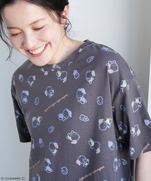 sanrio（サンリオ）の「【サンリオ/sanrio】サンリオニャニニュニェニョン総柄Tシャツ（Tシャツ/カットソー）」