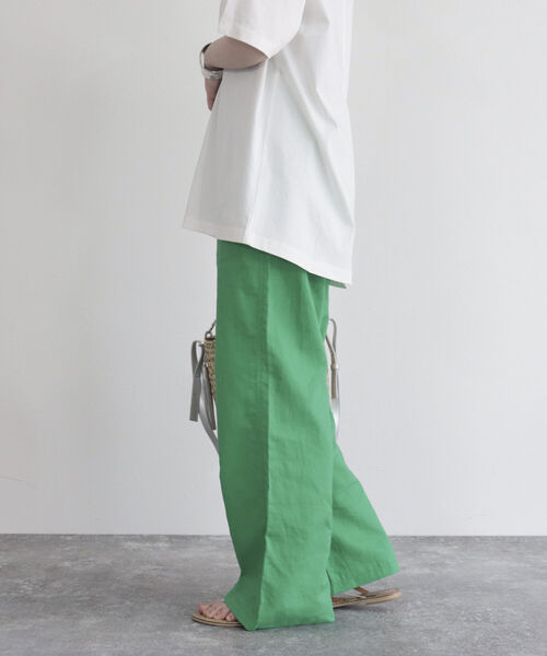 fredy emue（フレディエミュ）の「リネン混セミワイドイージーパンツ（その他パンツ・レディース・ベージュ/ネイビー/グリーン/カーキ・36/38）」の6枚目の写真