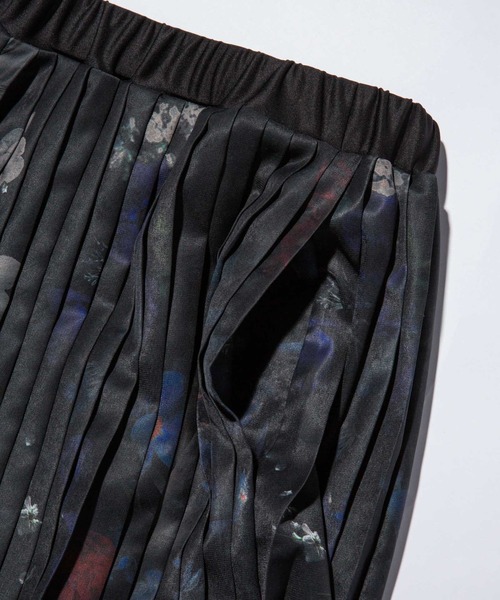 glamb（グラム）の「Evening Flower Pleats Pants / イブニングフラワープリーツパンツ（その他パンツ・メンズ・ネイビー/ブラック・S/L/M）」の13枚目の写真