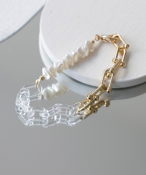 LAVEANGE（ラビアンジェ）の「【金属アレルギー対応】パールミックスチェーンブレスレット（ブレスレット・レディース・ゴールド/シルバー・F）」の2枚目の写真