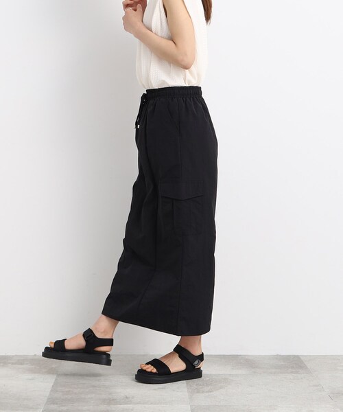 Cutie Blonde（キューティーブロンド）の「◆リラックス　ナイロンカーゴ　スカート（スカート・レディース・ブラック/ライトベージュ・01/02/03）」の7枚目の写真