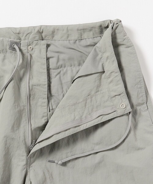 BEAMS（ビームス）の「BEAMS /  ナイロン 7分丈 オーバーパンツ（その他パンツ・メンズ・ブラック/ライトグレー・S/M/L/XL）」の18枚目の写真