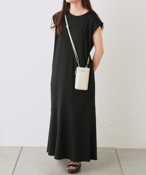 Actually(アクチュアリー)の「【リバイバル】フェイクレザー お財布スマホショルダー(ショルダーバッグ・レディース・ブラック/アイボリー/グリーン/シルバー・フリー)」の12枚目の写真