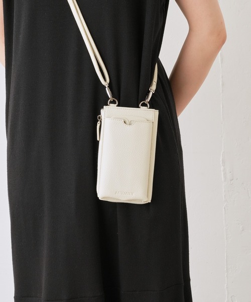 Actually(アクチュアリー)の「【リバイバル】フェイクレザー お財布スマホショルダー(ショルダーバッグ・レディース・ブラック/アイボリー/グリーン/シルバー・フリー)」の11枚目の写真