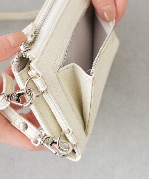 Actually(アクチュアリー)の「【リバイバル】フェイクレザー お財布スマホショルダー(ショルダーバッグ・レディース・ブラック/アイボリー/グリーン/シルバー・フリー)」の20枚目の写真