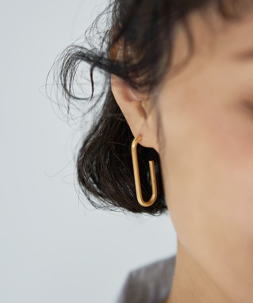 STYLE DELI（スタイルデリ）の「【金属アレルギー対策】ロングフープステンレスピアス（ピアス（両耳用）・レディース・ゴールド/シルバー・FREE）」の2枚目の写真