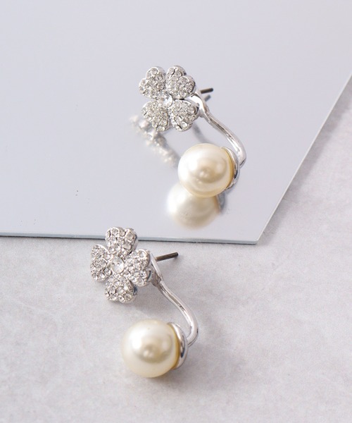 MOSSEL NEW YORK（モシェルニューヨーク）の「PEONY / DAISY 　ラインストーンデザインピアス（ピアス（両耳用）・レディース・シルバー/シルバー系・FREE）」の2枚目の写真