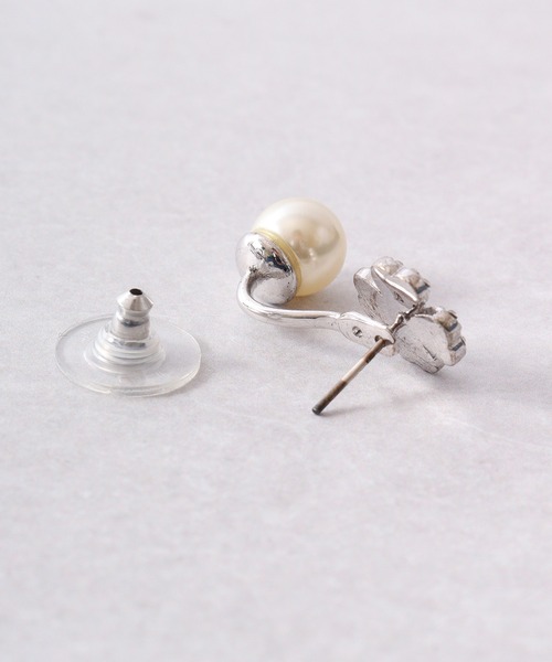 MOSSEL NEW YORK（モシェルニューヨーク）の「PEONY / DAISY 　ラインストーンデザインピアス（ピアス（両耳用）・レディース・シルバー/シルバー系・FREE）」の16枚目の写真