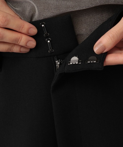 A part by（アパートバイ）の「ダブルクロスミニスカート（スカート・レディース・ブラック/ベージュ・SMALL/MEDIUM）」の10枚目の写真