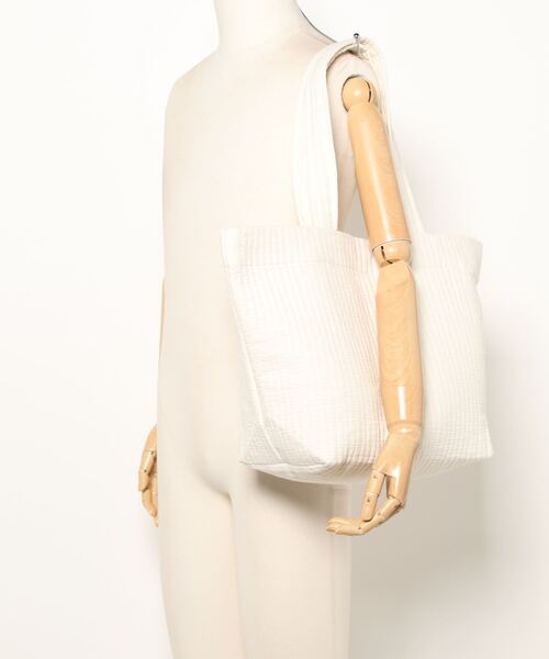 KOBE LETTUCE（コウベレタス）の「Nubesラージトートバッグ（トートバッグ・レディース・ピンク/ベージュ/ミント/アイボリー/チャコールグレー・FREE）」の17枚目の写真