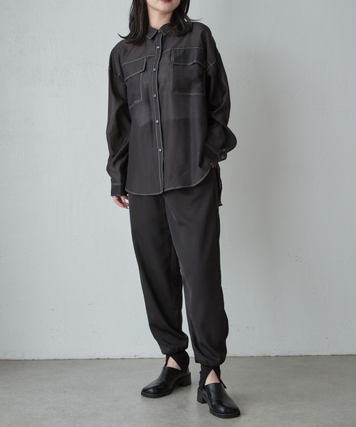 Lui's（ルイス）の「スクエアトゥレザースリッポン（ドレスシューズ・レディース・オフホワイト/ブラック・24.5/23.5）」の16枚目の写真