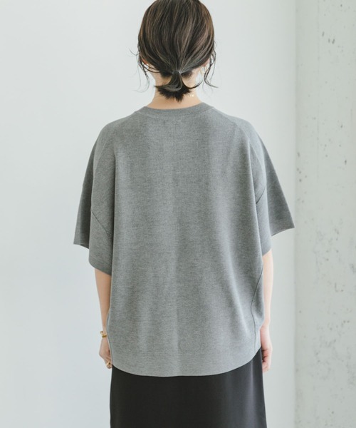 ITEMS URBANRESEARCH（アイテムズ アーバンリサーチ）の「ニットTシャツ（ニット/セーター・レディース・グレー/オレンジ/グレー系その他・FREE）」の21枚目の写真