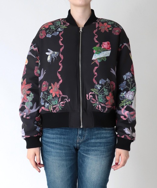 Three Four Time（ｽﾘｰﾌｫｰﾀｲﾑ）の「ウサギコラージュプリントリバーブルゾン（ブルゾン・レディース・ブラック・FREE）」の6枚目の写真