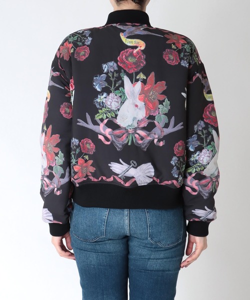 Three Four Time（ｽﾘｰﾌｫｰﾀｲﾑ）の「ウサギコラージュプリントリバーブルゾン（ブルゾン・レディース・ブラック・FREE）」の8枚目の写真