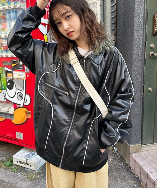 CLEA(クレア)の「パイピングPUブルゾン(ブルゾン・レディース・アイボリー/ブラック/カーキ・FREE)」の13枚目の写真