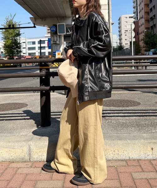 CLEA(クレア)の「パイピングPUブルゾン(ブルゾン・レディース・アイボリー/ブラック/カーキ・FREE)」の4枚目の写真
