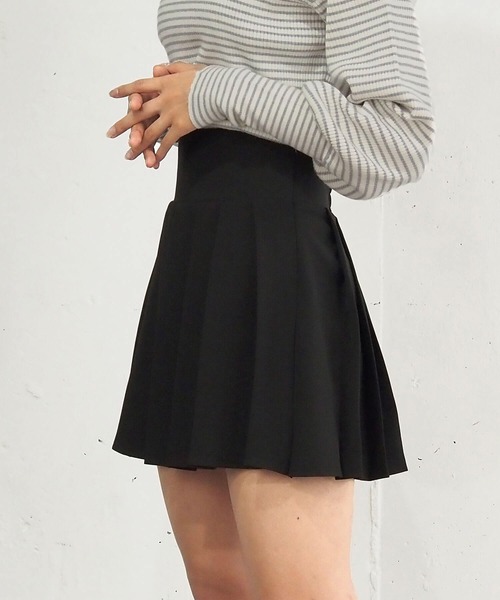 tiptop(ティップトップ)の「【2サイズ展開/web限定Sサイズあり】プリーツミニスカパン(スカート・レディース・ブラック/A/チャコールグレー・S/M)」の5枚目の写真